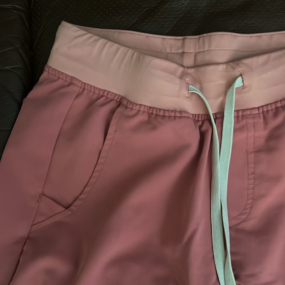 CODE Scrubs Pink - Picture 2 of 6